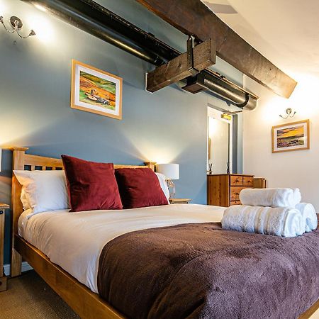 Victoria Quays Warehouse Apartment: Pet-Friendly City Centre Stay Sheffield Exterior photo